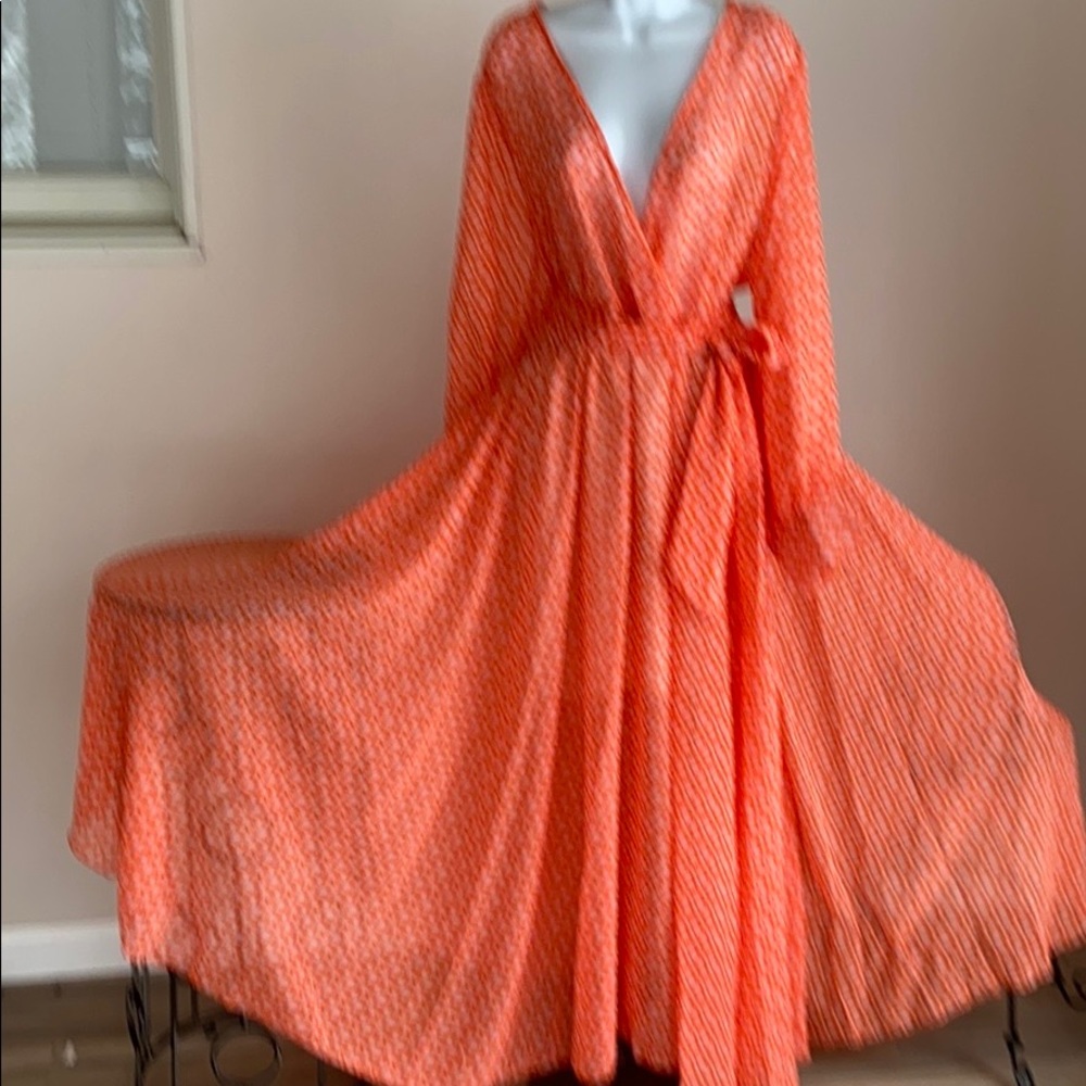 Dress - Picture 2 of 5